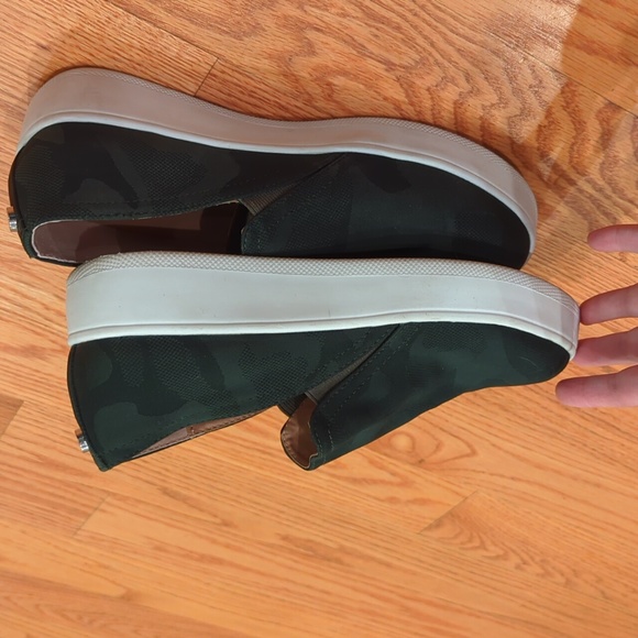 Steve Madden camo slip on platform sneakers - Picture 5 of 5